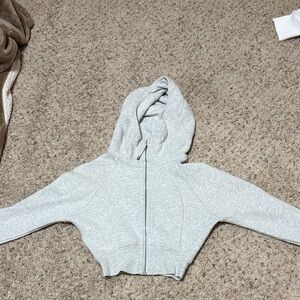 Lululemon Athletica Light Gray Cropped Scuba